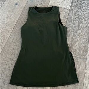 ALO Yoga Classic Olive Sleeveless Top